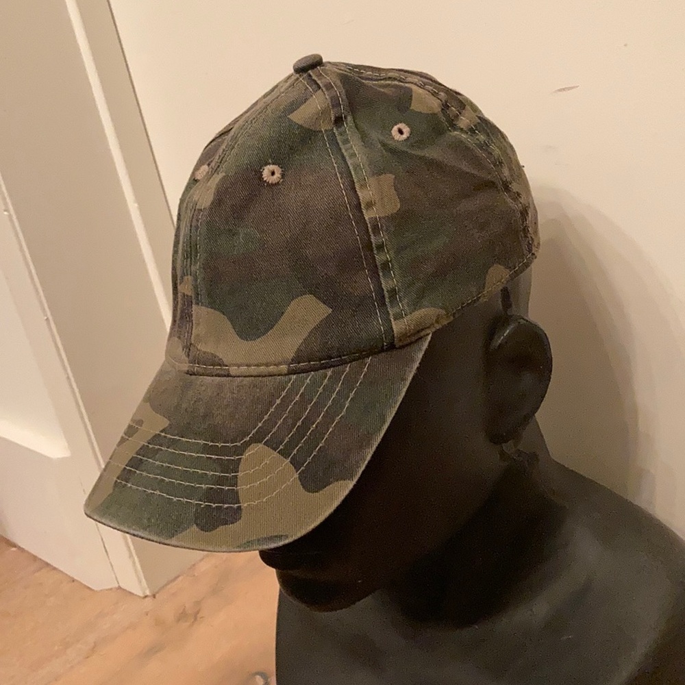 Camo hat - Picture 2 of 3